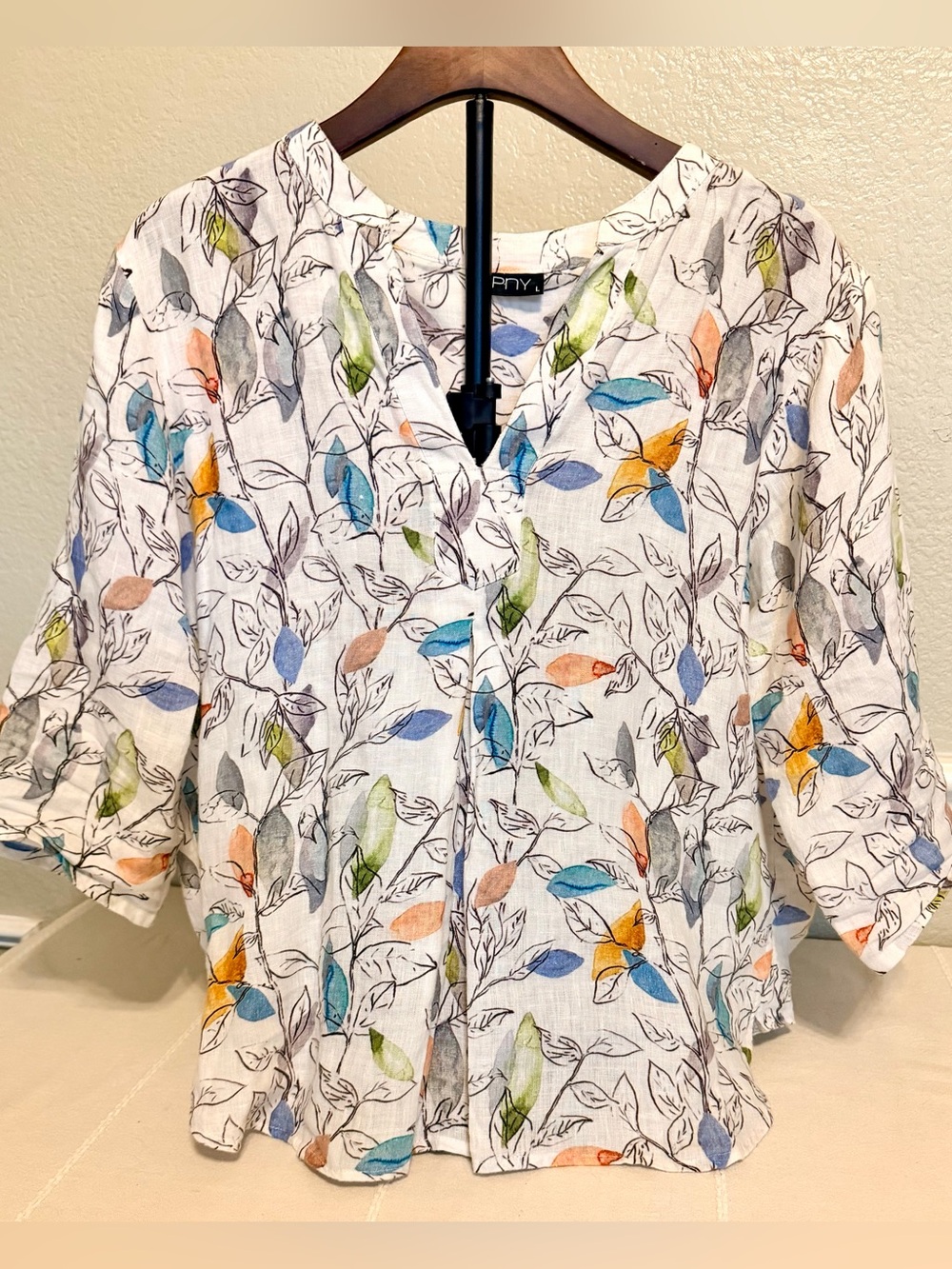 APNY linen top 3/4 sleeves size large